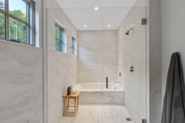 UpperbedbathC12A5528