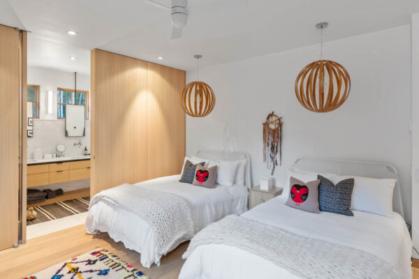 UpperbedroomC12A5523